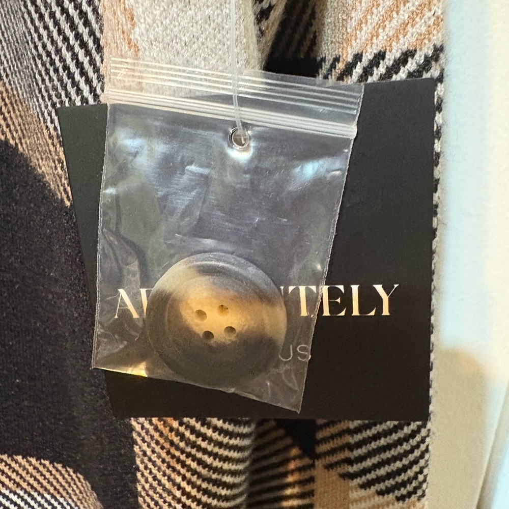 Absolutely Famous NWT Plaid Knit long Jacket/2 front pockets Size 1X - Picture 4 of 12